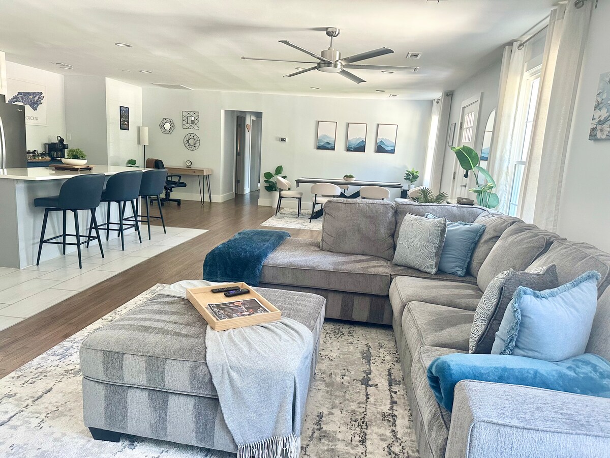 Charlotte Stays interior living area
